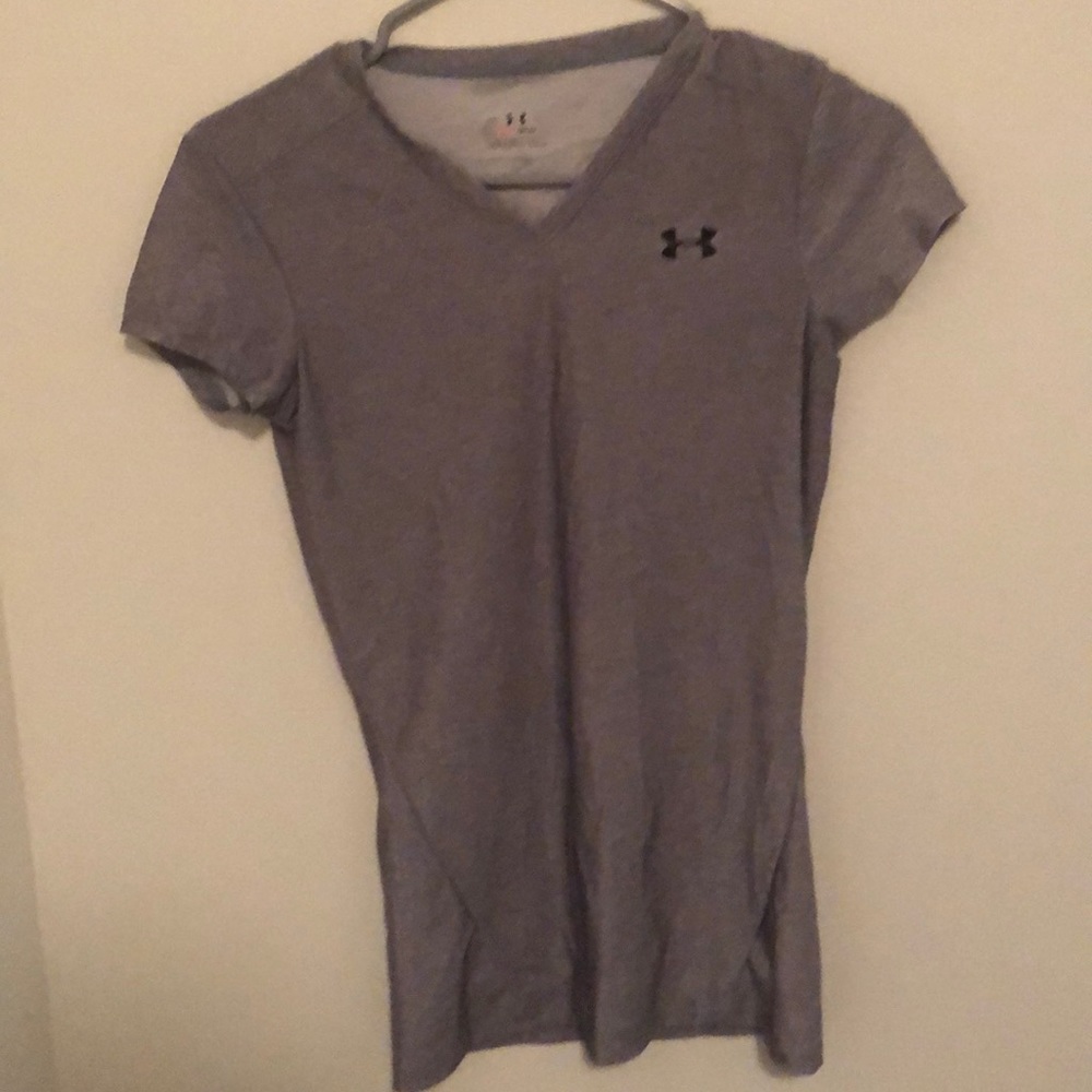 UA short sleeve heat gear short sleeve